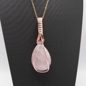 ROSE QUARTZ CARBOUCHON IN COPPER WIRE