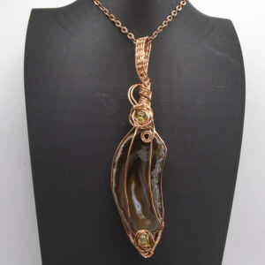 Copper wire with Agate and peridot