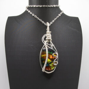 Dichroic glass in silverplated wire