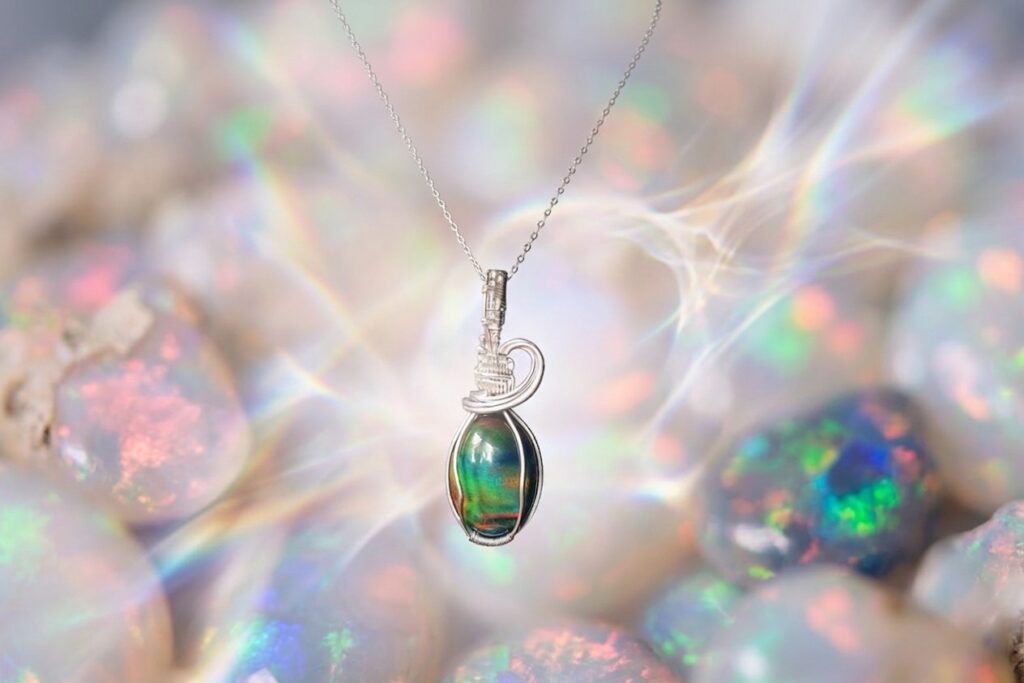 AURORA OPAL OVAL