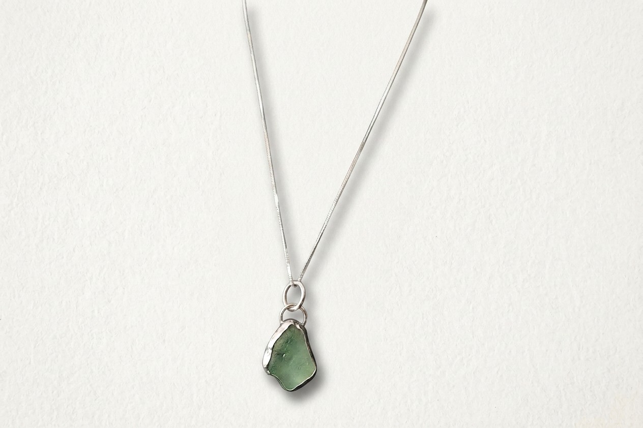 GREEN BLUE SEAGLASS SILVER NECKLACE IN STERLING SILVER